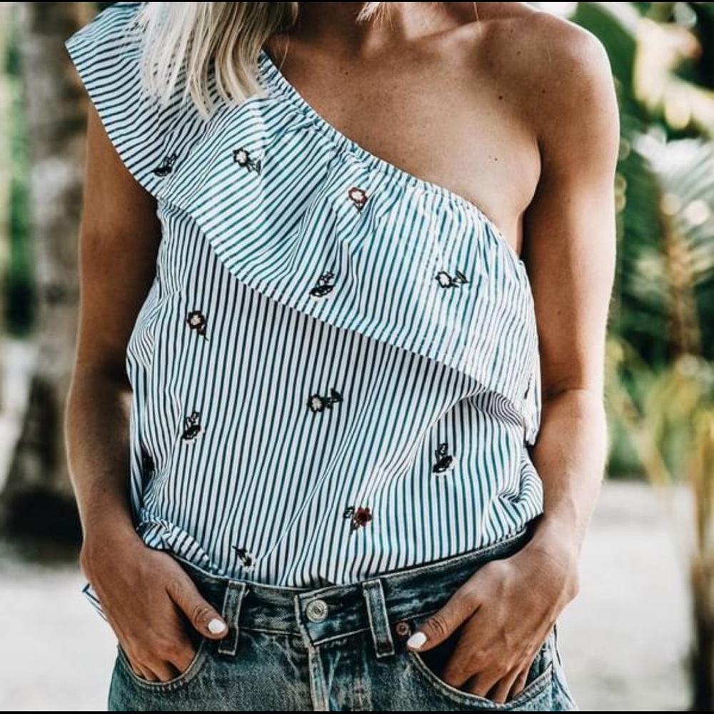 Abercrombie + Fitch One Shoulder Floral Top